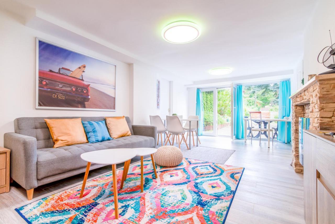 Cosy And Colorful Apartment Сентендре Экстерьер фото