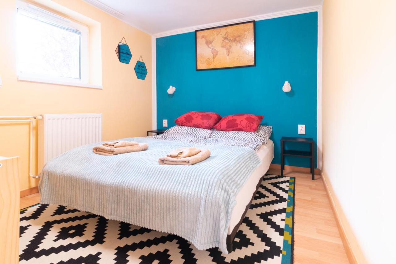 Cosy And Colorful Apartment Сентендре Экстерьер фото