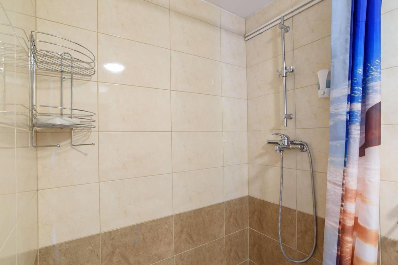 Cosy And Colorful Apartment Сентендре Экстерьер фото